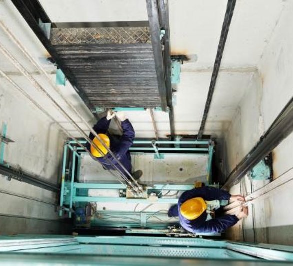 Servis výtahů a jeřábů